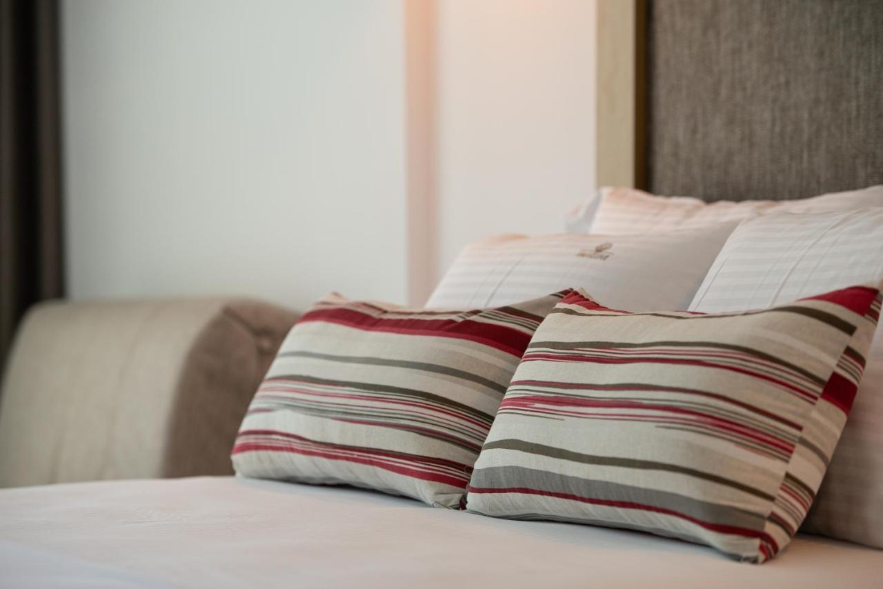ניקיטי Imagine Luxury Suites מראה חיצוני תמונה