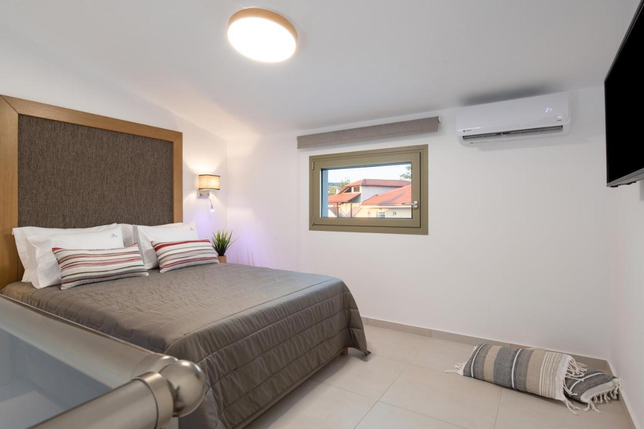 ניקיטי Imagine Luxury Suites מראה חיצוני תמונה