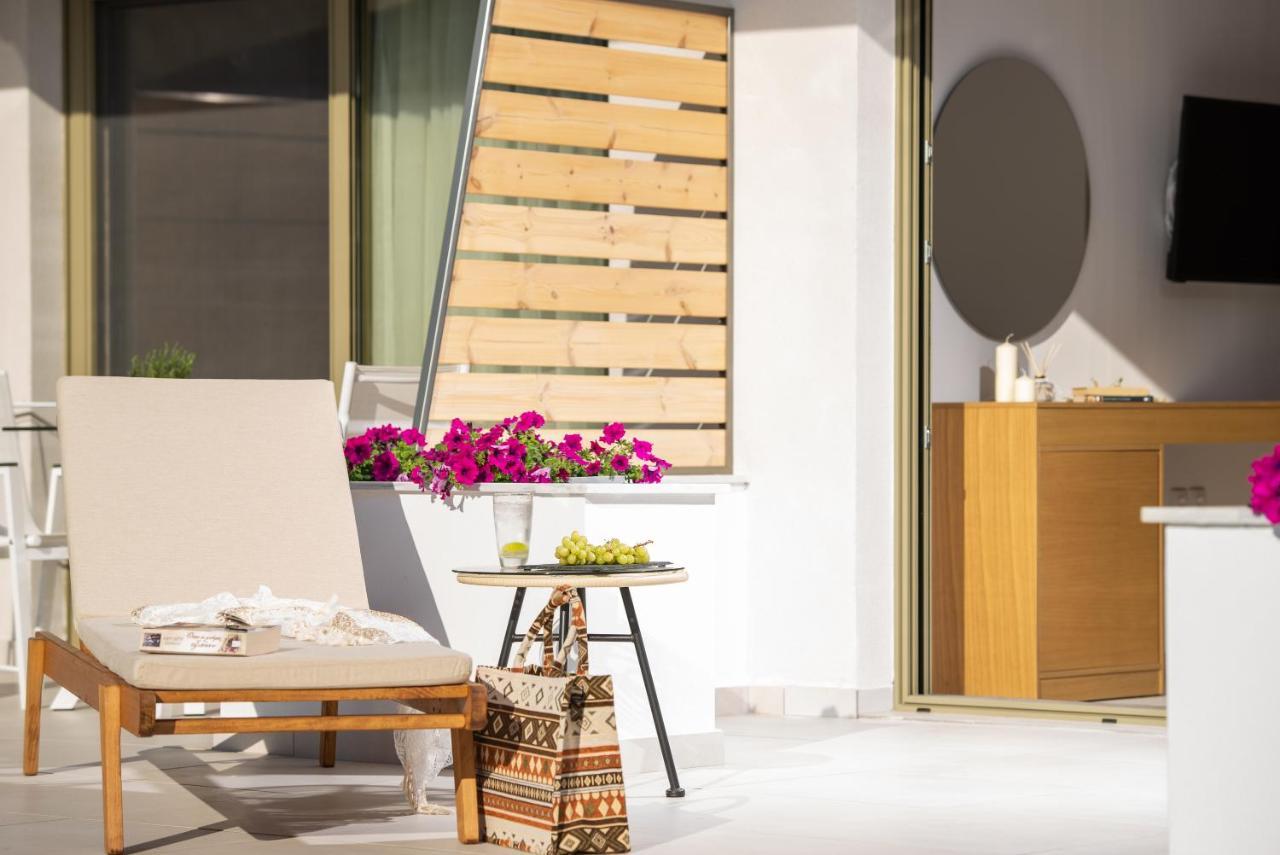 ניקיטי Imagine Luxury Suites מראה חיצוני תמונה