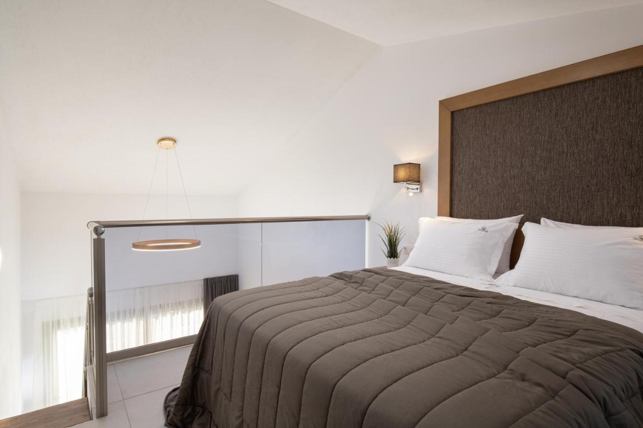ניקיטי Imagine Luxury Suites מראה חיצוני תמונה