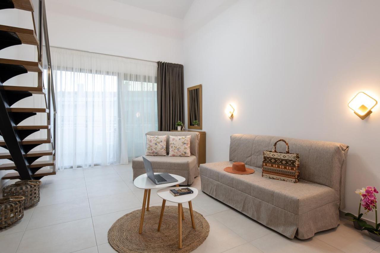 ניקיטי Imagine Luxury Suites מראה חיצוני תמונה